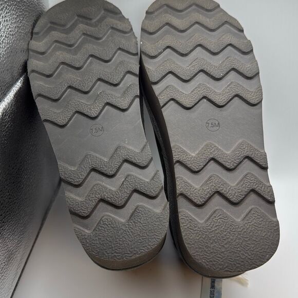 CUSHIONAIRE Cozy Women’s Platform Ankle Boots SIZE 7.5 OLIVE GREEN PREOWNED GREA - Picture 7 of 7